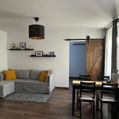 Cozy Seaside Park Apartment Liepaja